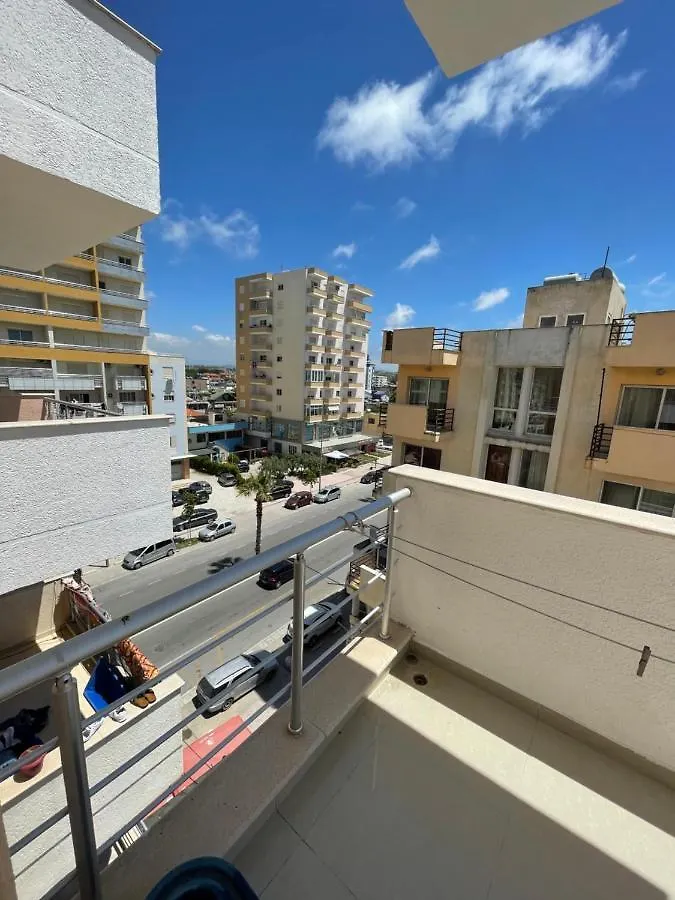 Seaview Apartments Right At The Beach Durrës
