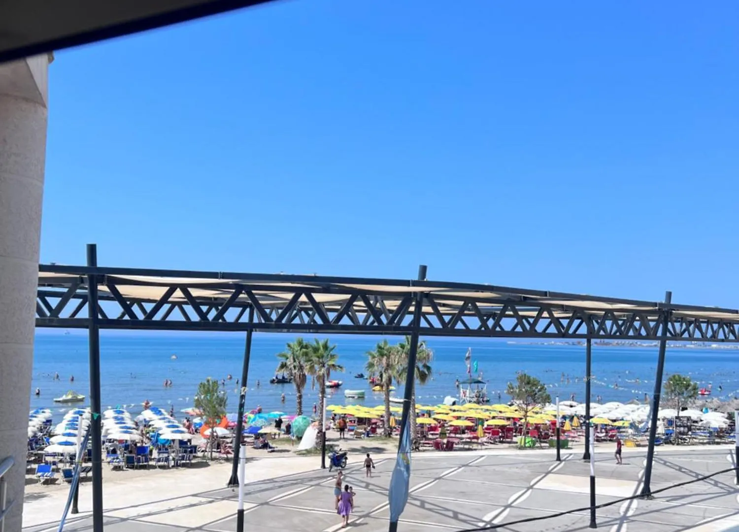 Seaview Apartments Right At The Beach Durres