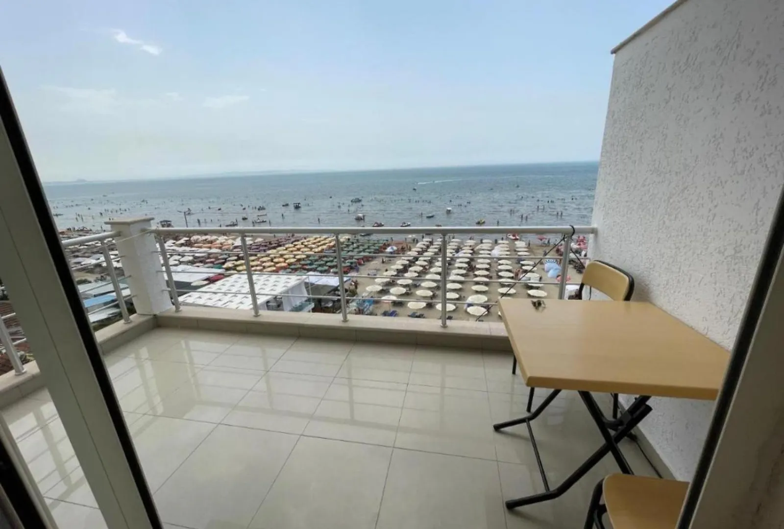 Seaview Apartments Right At The Beach Durres